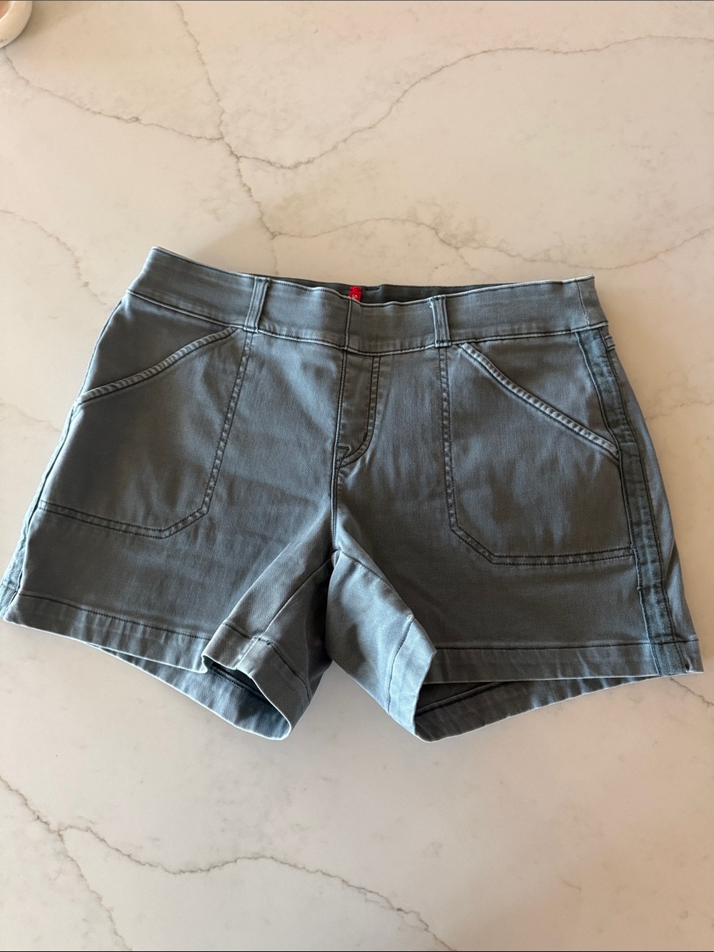 SPANX Shorts in Olive Green